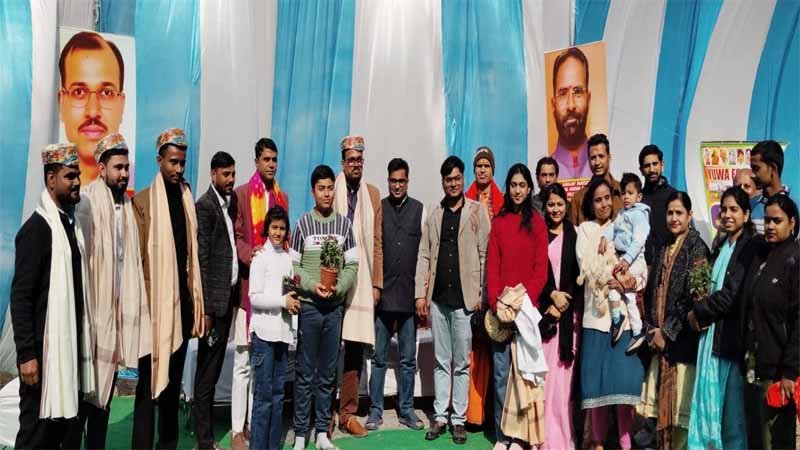 युवा फाउंडेशन के फ्री मेडिकल कैंप में सैकड़ों लोगों ने...