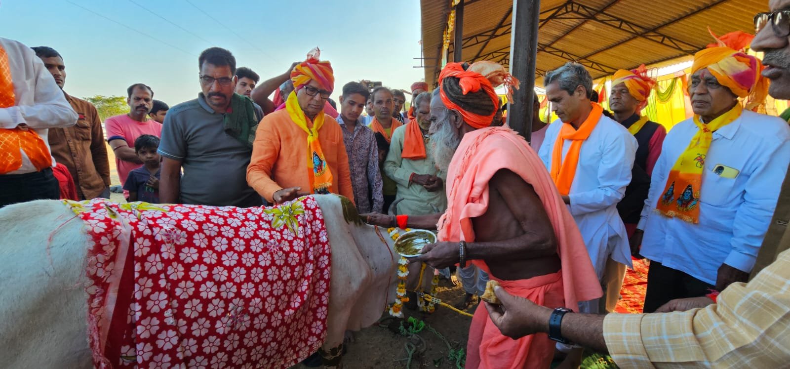 Premier India | जनसहयोग से हुआ तीन गौशालाओं के टीनशेड का उद्घाटन