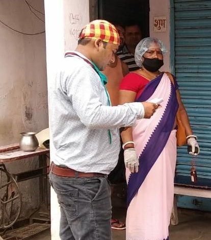 Premier India | कोरोना और वैक्सीनेशन के लिए घर- घर जाकर लोगों को जागरूक...