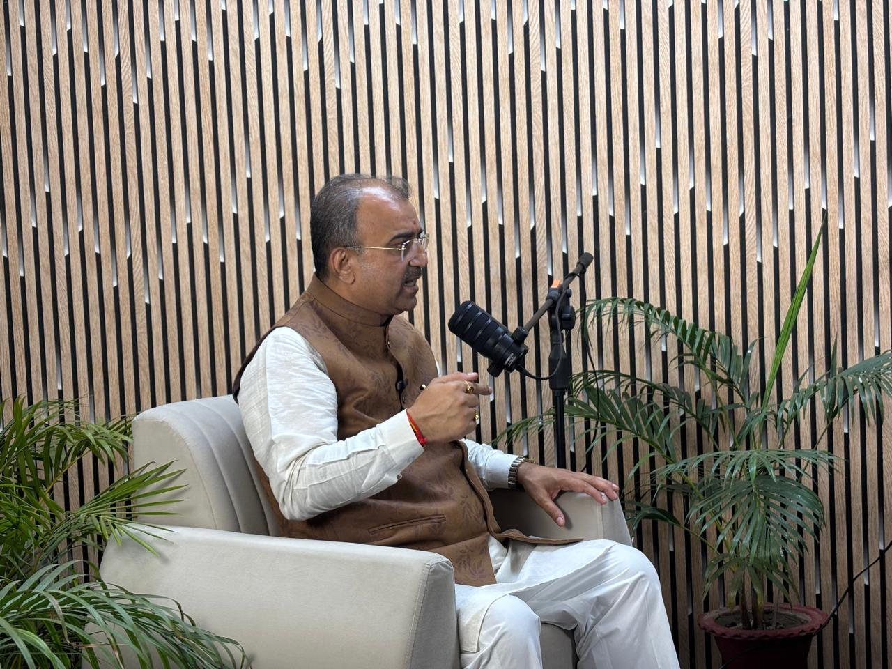 Premier India | स्वस्थ बिहार ही है विकसित बिहार की पहली सीढ़ी- मंगल पांडेय